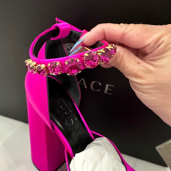 Versace Medusa Aevitas 125mm Satin Pumps - Picture 4 of 9